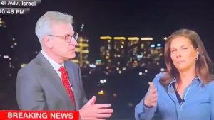 CNN muhabiri canlı yayında İsrail’in medya engelini itiraf etti: İzin vermedikleri için gösteremiyoruz