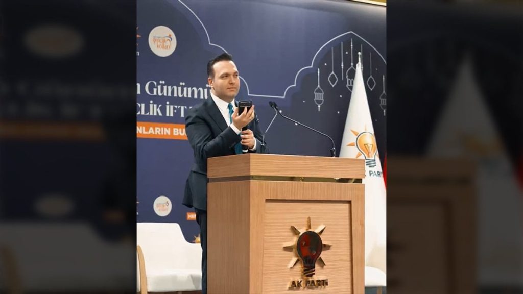 Cumhurbaşkanı Erdoğan, AK Gençlik iftarına telefonla bağlandı