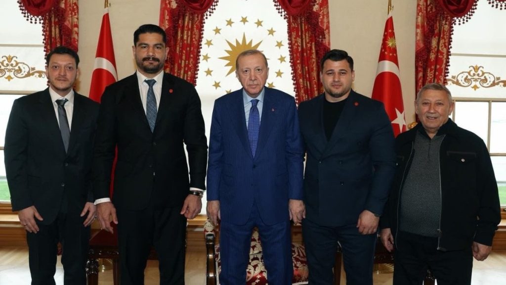 Cumhurbaşkanı Erdoğan, Taha Akgül’ü kabul etti