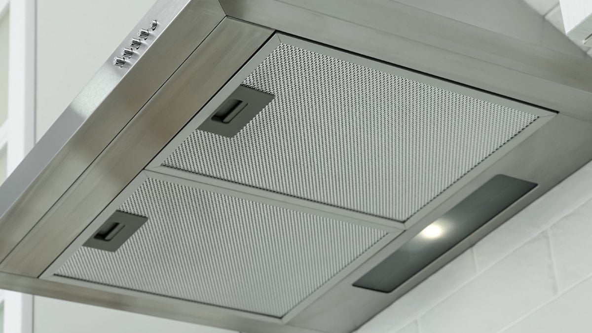 Davlumbazı parlatan yöntem: Yağ değmemiş gibi…