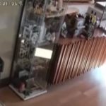 Denizli’de deprem anı kameraya yansıdı