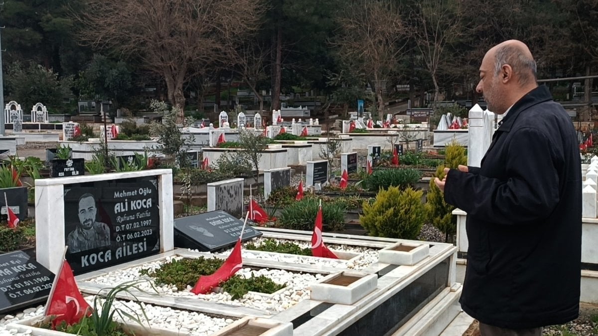 Depremzedeler, bayram arifesinde yakınlarını mezarlıkta andı