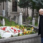 Devlet Bahçeli, Muhsin Yazıcıoğlu’nun kabrini ziyaret etti