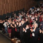 Dikili Belediyesi Halk Oyunları Topluluğu’ndan Anlamlı Gösteri