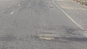 Diyarbakır’da çukur tehlikesi: Sürücüler zor anlar yaşıyor