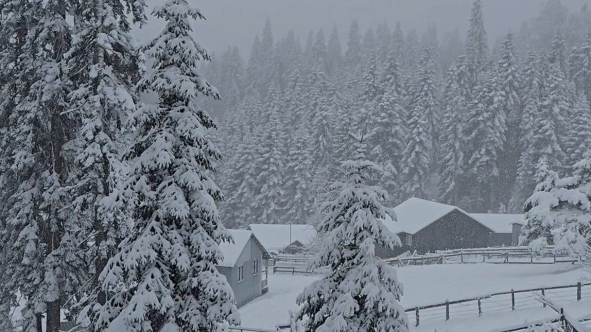 Düzce’nin yüksek kesimlerinde kar kalınlığı 40 santimetreye ulaştı