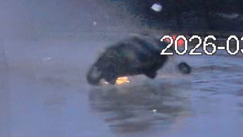 Edirne’de kontrolden çıkan otomobil defalarca takla attı