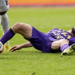 Emre Akbaba’nın fibula kemiği kırıldı!