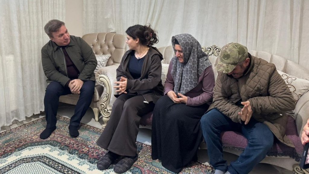 Erzincan Valisi Aydoğdu gözyaşlarını tutamadı: Vallahi sen cennetliksin