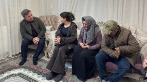 Erzincan Valisi Aydoğdu gözyaşlarını tutamadı: Vallahi sen cennetliksin