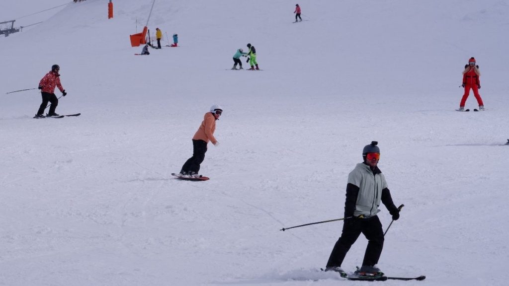 Erzurum Palandöken’de kayak keyfi