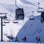 Erzurum Palandöken’de kayak keyfi sürüyor