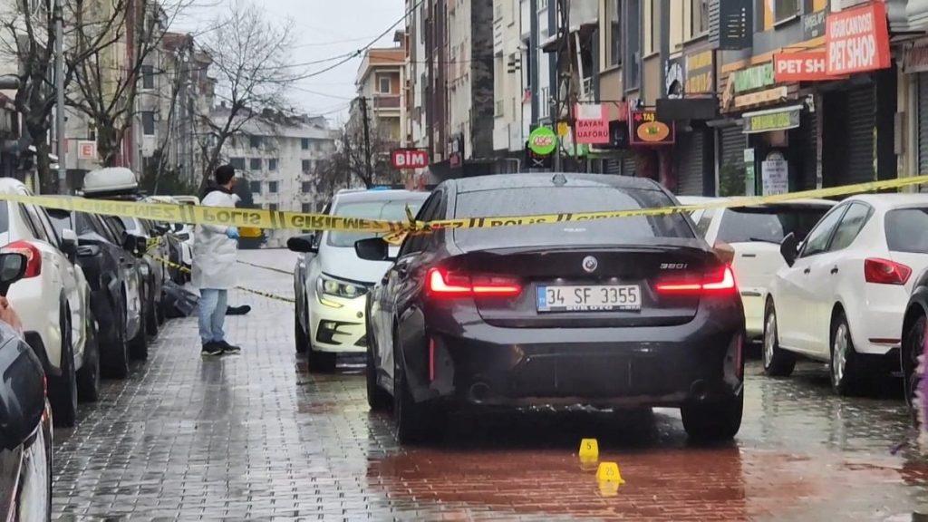 Esenyurt’ta yol verme tartışması kanlı bitti: 1 kişi hayatını kaybetti