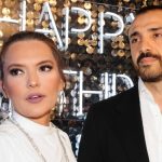 Eşinin sosyal medya paylaşımlarına öfkelenen Demet Akalın, sert çıktı: Sen bir eve gel