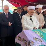 Fatih’te çöken binanın enkazında can veren kadın son yolculuğuna uğurlandı