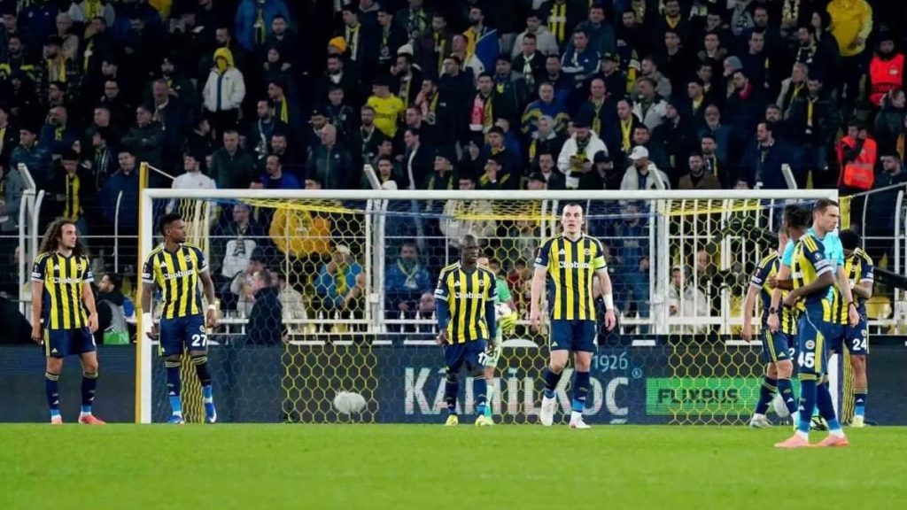 Fenerbahçe yine aynı senaryoyu yaşadı
