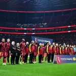 Galatasaray – Başakşehir maçında seremoniye yaşlılar çıktı