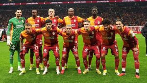 Galatasaray, ligin 68 sezonluk puan cetvelinde Fenerbahçe ile farkı eritiyor