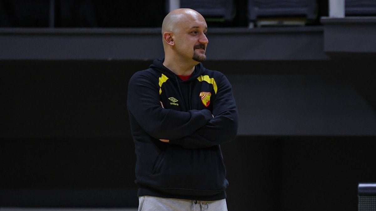 Göztepe’de başantrenör Ataman Güneyligil ile yollar ayrıldı