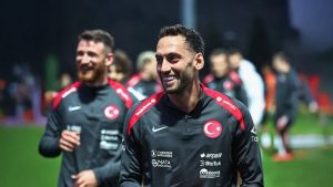 Hakan Çalhanoğlu yıllar sonra Kenan Sofuoğlu’yla olan yazışmasını anlattı