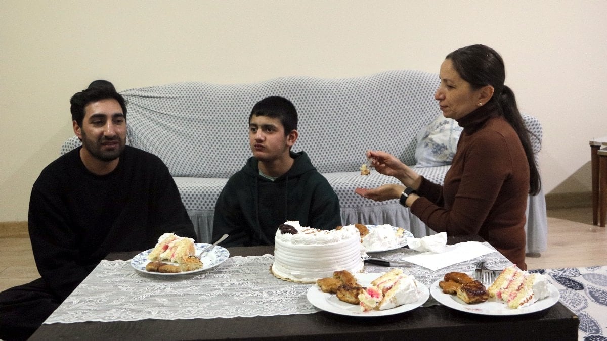 Hakkari’de evde eğitim alan Ali’ye öğretmenlerinden sürpriz