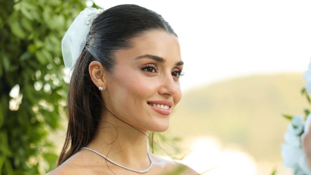 Hande Erçel, Türkiye’ye döndü: Uyuşturucu testi için örnek verdi