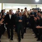 Hatay’da 40 yıllık öğretmene öğrencilerinden duygusal veda