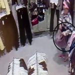 Hatay’da alışveriş merkezinde çocuğunun yanında hırsızlık yaptı