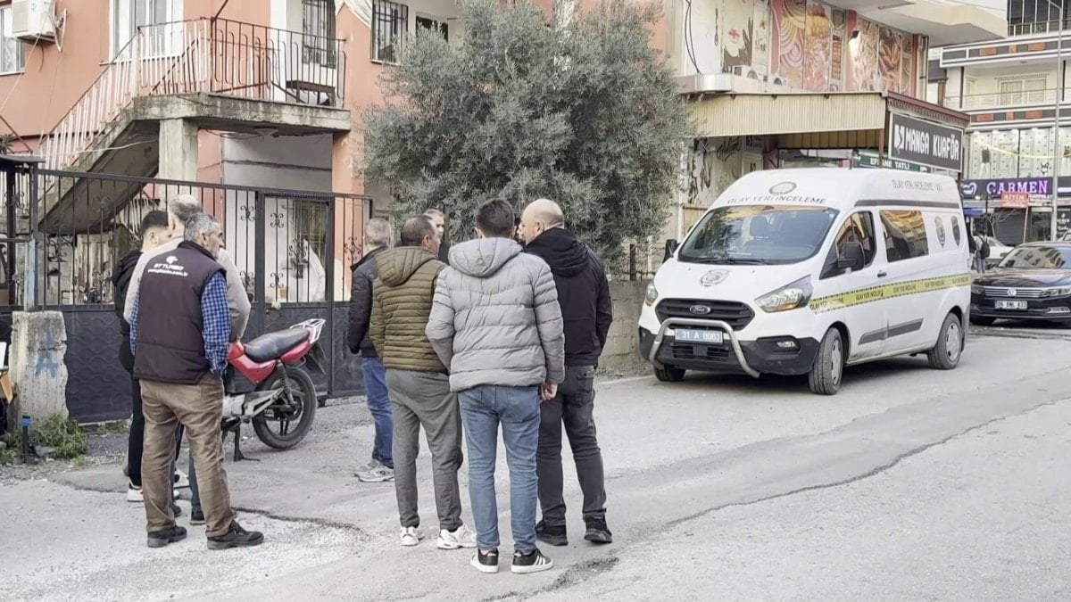 Hatay’da hırsızlar, yaşlı kadının altınlarını çalıp darbetti