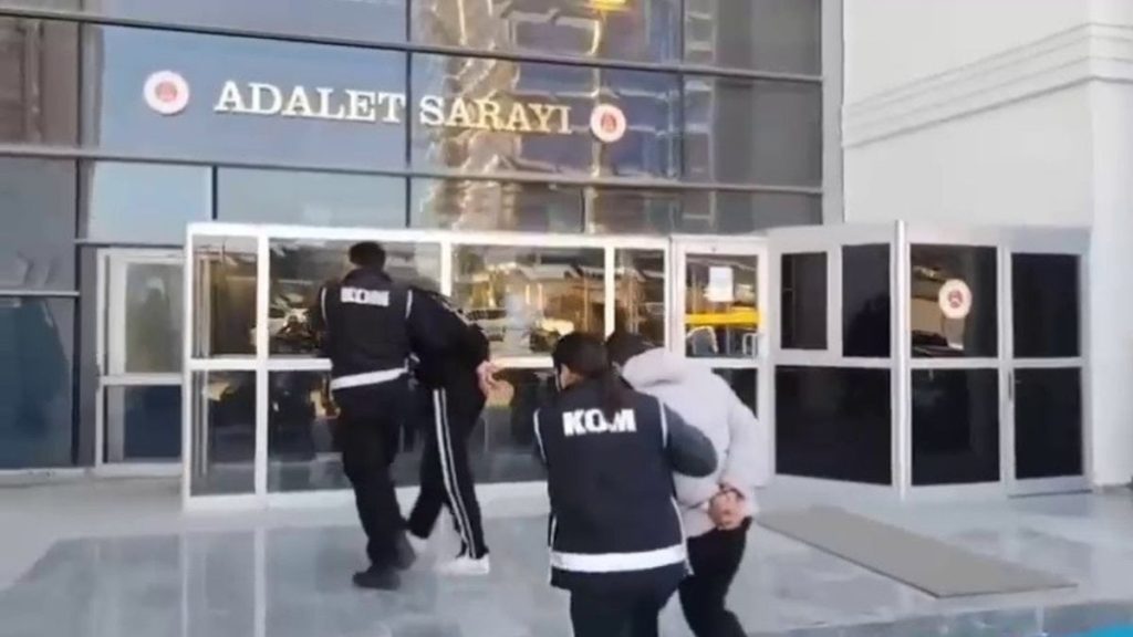 Hatay’da iş yerlerini haraca bağlayan ‘Daltonlar’ çetesi yakalandı