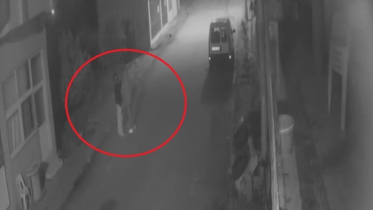 Hatay’da park halindeki motosiklet hırsızları kamerada: Şüpheliler yakalandı