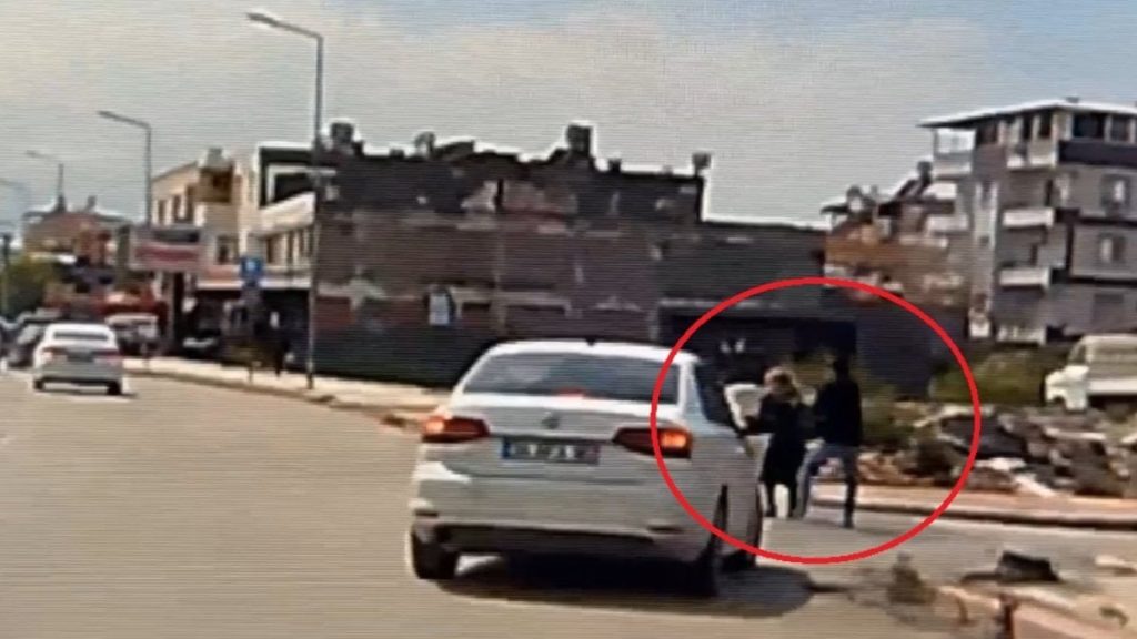 Hatay’da yolda yürüyen kadının kolyesini kapıp kaçan şüpheli tutuklandı