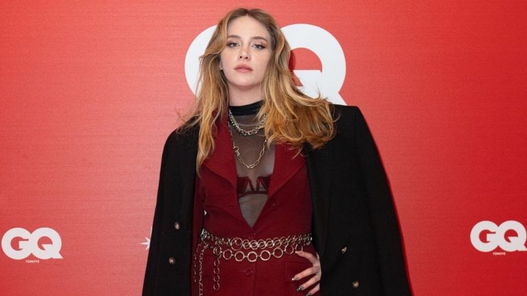 Hayal Köseoğlu’ndan gündem olan açıklama: Babamdan bir işaret istemiştim