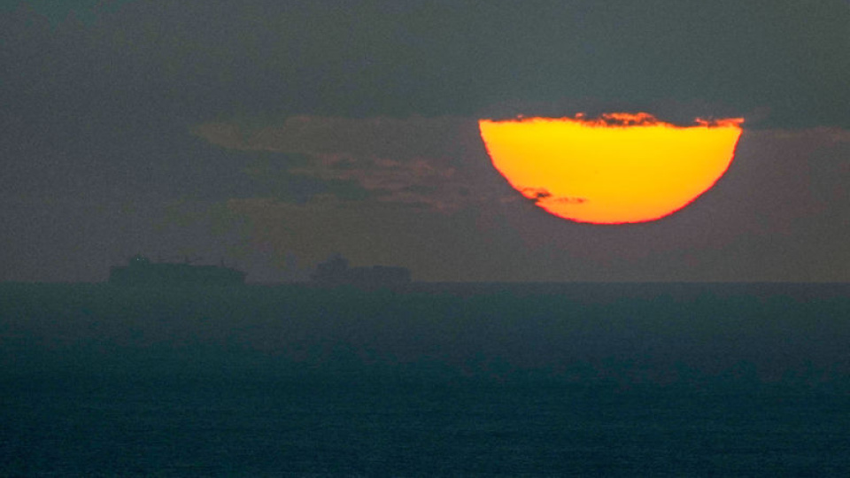 İran tam yüklü petrol tankerine saldırdı