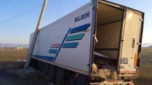 İran’da, İsrail füzesiyle hayatını kaybeden Türk şoföre ait tır görüntülendi