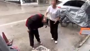 Isparta’da kız öğrenciden akran zorbalığı: Yere yatırıp ayağıyla yüzüne bastı