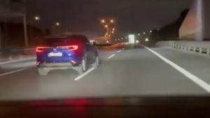 İstanbul TEM Otoyolu’nda tehlikeli sürüş: Zikzak çizen sürücü kamerada