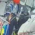 İstanbul’da bayramlık çikolata ve kıyafet çaldılar: Hırsızlık anları kamerada