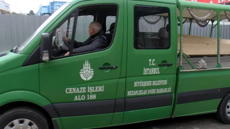 İstanbul’da çöken binada hayatını kaybeden kadının cansız bedeni teslim edildi