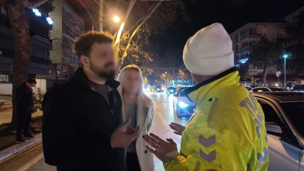 İstanbul’da etkileşim için toplam cezayı kendi aracına kesilmiş gibi paylaştı: Gerçek ortaya çıktı