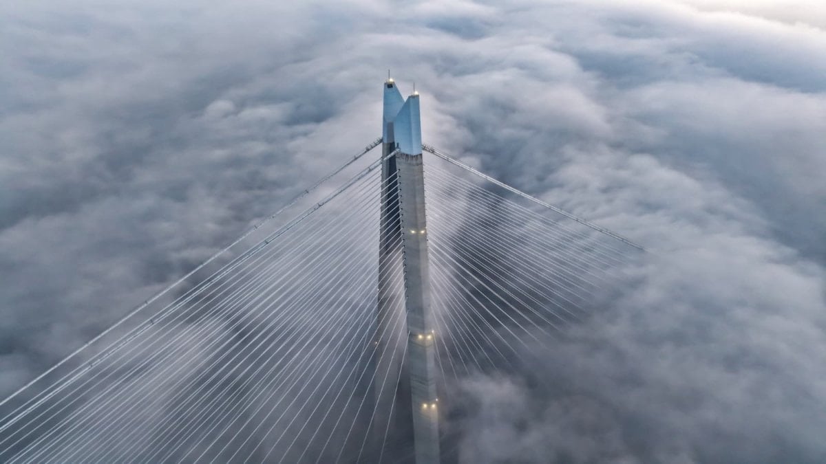İstanbul’da gün doğumu ve sisin büyüleyici buluşması