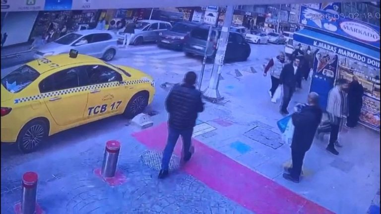 İstanbul’da park yeri kavgasında yumruklarla darbettiği sürücü komaya girdi: Taksici tutuklandı