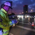 İstanbul’da trafik polislerince taralı alan ihlali uygulaması yapıldı