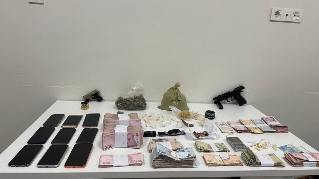 İstanbul’da uyuşturucu operasyonu: 5 gözaltı