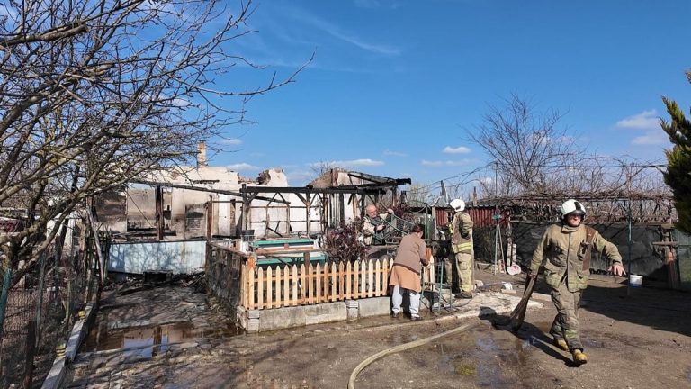 İstanbul’da yaşlı çiftin evi yangında küle döndü