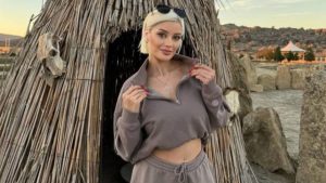 İstanbul’daki evinde ölü bulunmuştu: Ayşegül Eraslan’ın haçlı kolyesi dikkat çekti