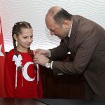 İstiklal Marşı Birincisi Ecem Hifa Sert’e Başkan Selçuk Yıldız’dan Ödül