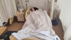 İzmir’de eşini 4. kattan aşağı attı: Genç kadın ağır yaralandı