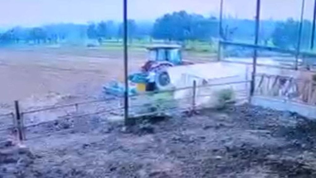 İzmir’de traktör rotovatörüne sıkışan 11 yaşındaki çocuk hayatını kaybetti