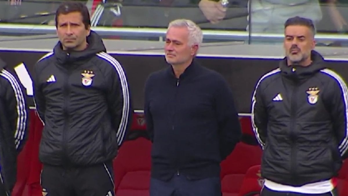 Jose Mourinho, maç öncesi gözyaşlarını tutamadı